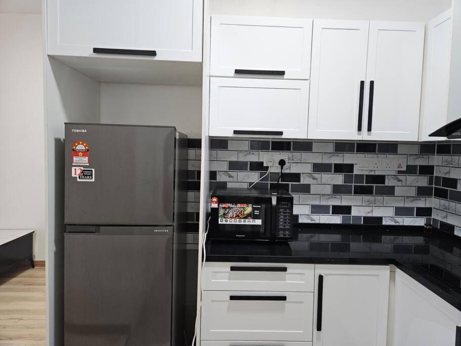 E! Apartment Padang Serai